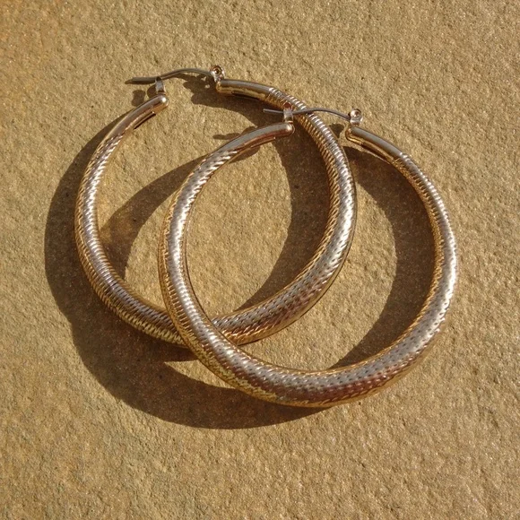 Textured Gold Tone Summer Boho Hippie Hoop Statement Earrings - Picture 5 of 7